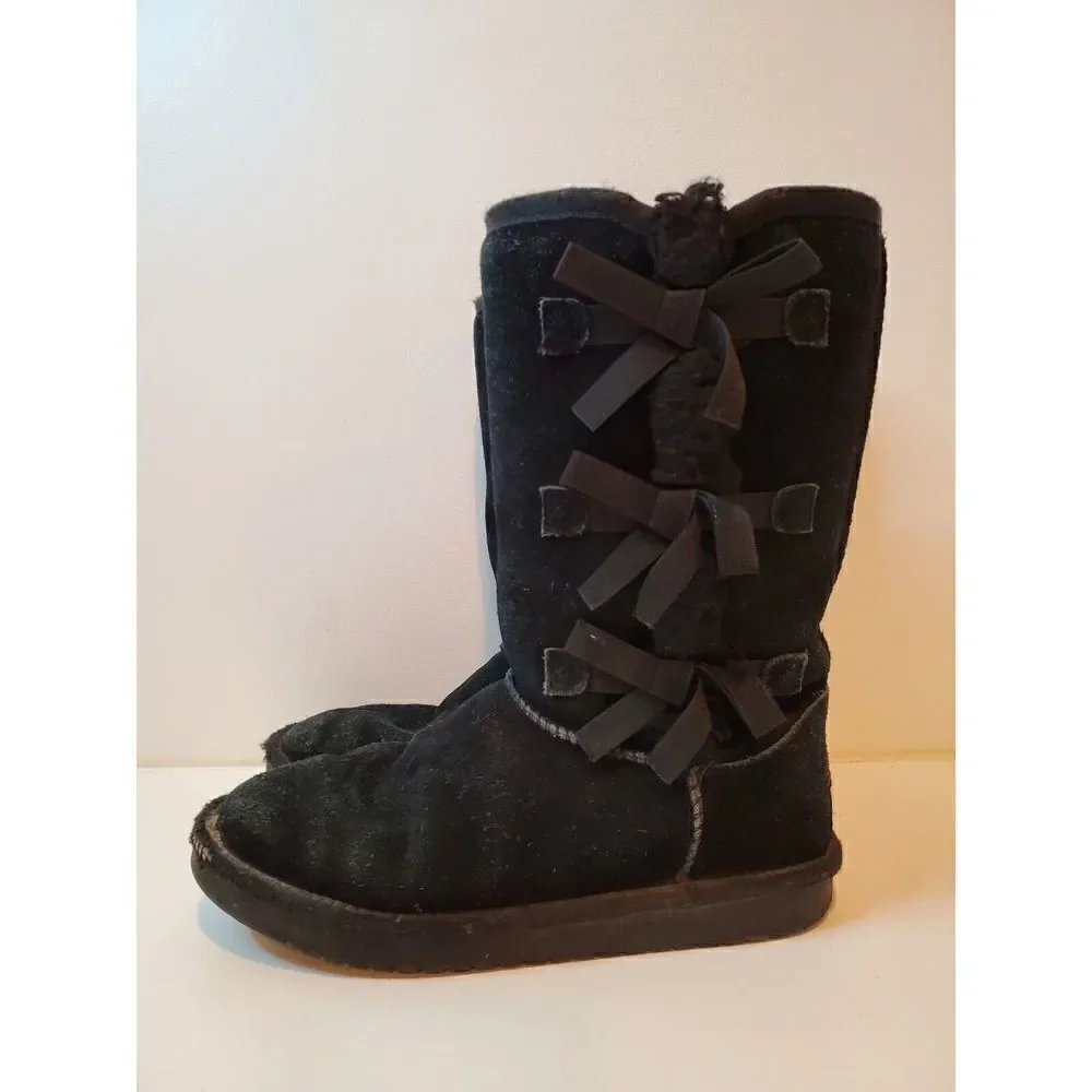 Koolaburra By Ugg Victoria Tall Boots Size 4 Youth Black Sheepskin Bows 1020171